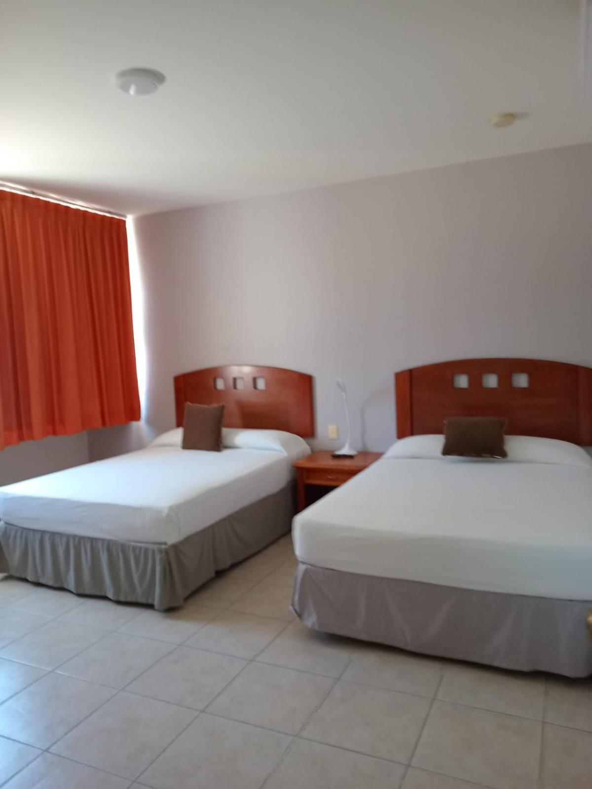 Banderas Suites 布塞里亚斯 外观 照片