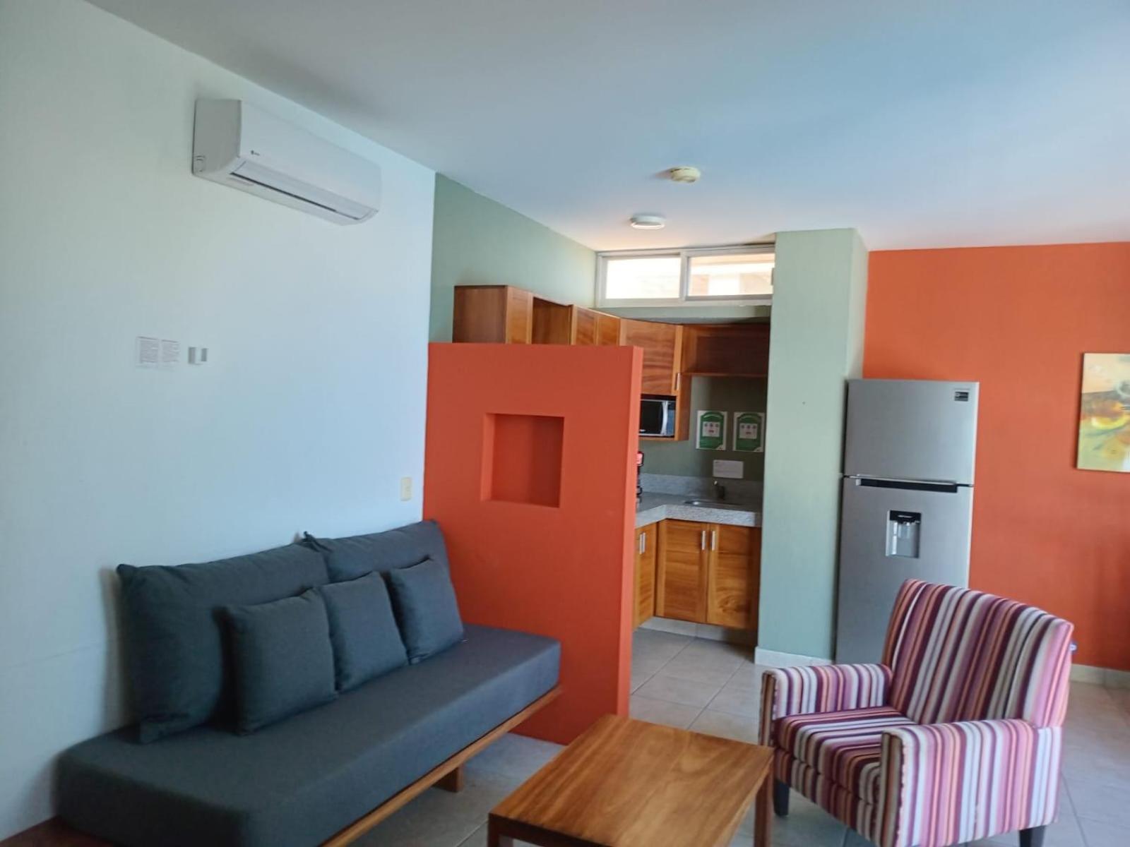 Banderas Suites 布塞里亚斯 外观 照片