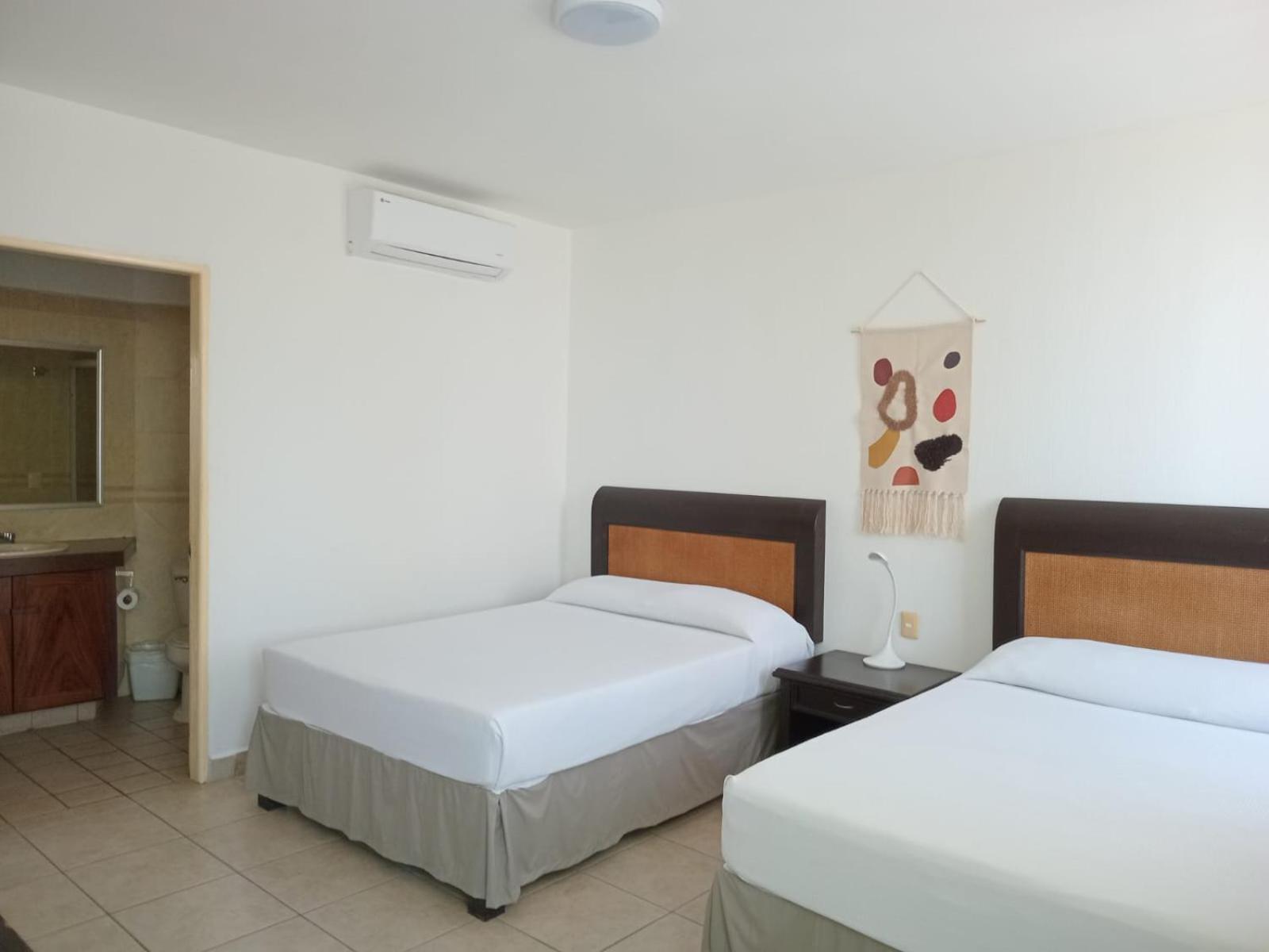 Banderas Suites 布塞里亚斯 外观 照片