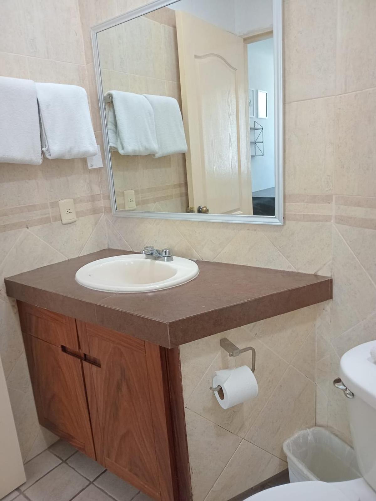 Banderas Suites 布塞里亚斯 外观 照片