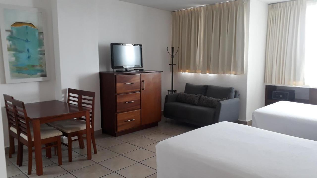 Banderas Suites 布塞里亚斯 外观 照片